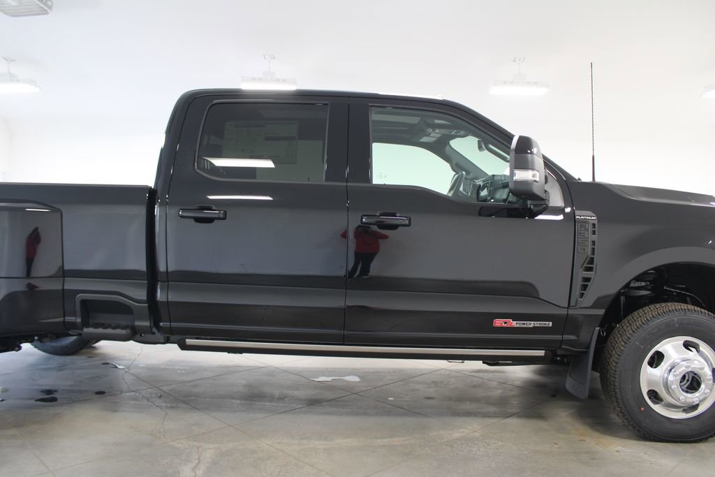 New 2026 Ford F350 4x4 Crew Cab DRW Super Duty image 10