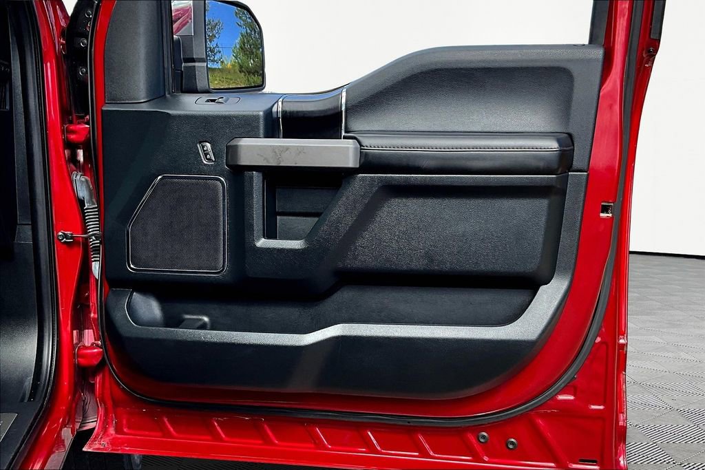 Used 2020 Ford F150 Platinum w/ Equipment Group 701A Luxury image 19