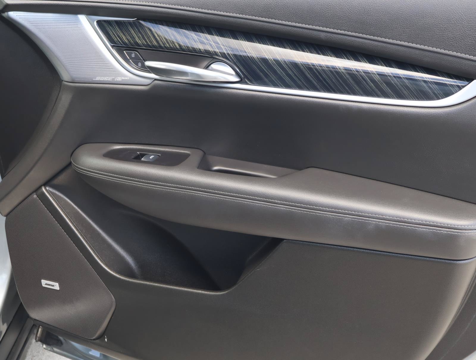 Certified 2025 Cadillac XT6 Premium Luxury FWD image 22