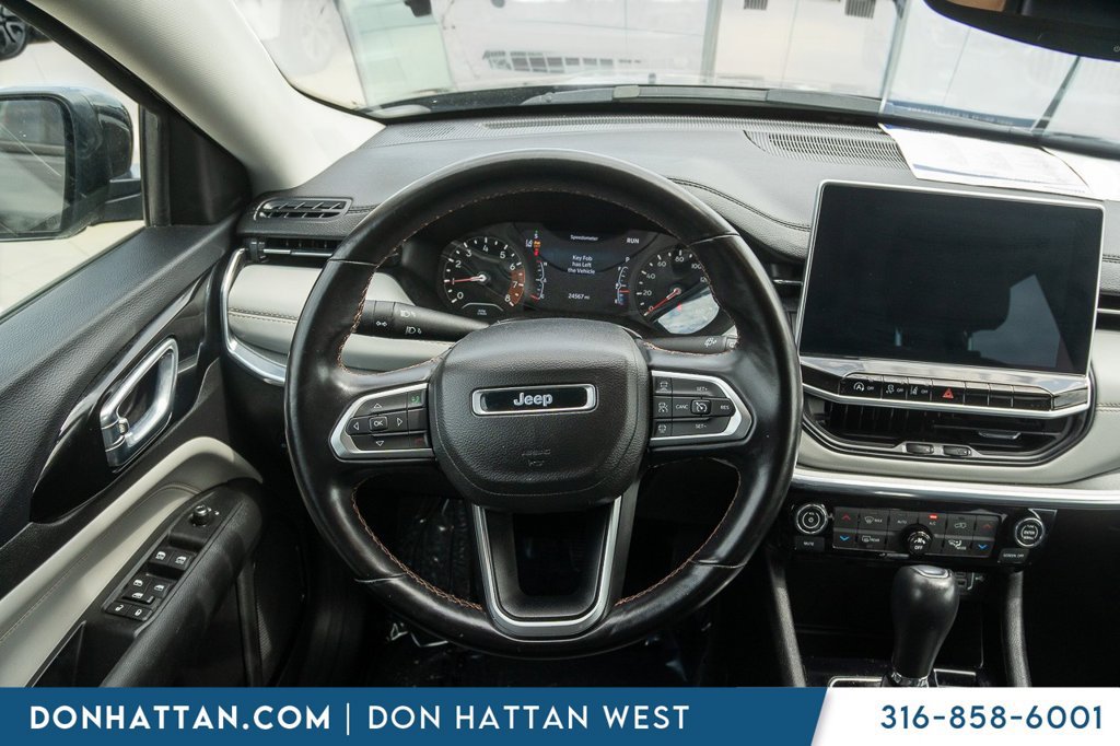 Used 2022 Jeep Compass Limited AWD/4WD image 5