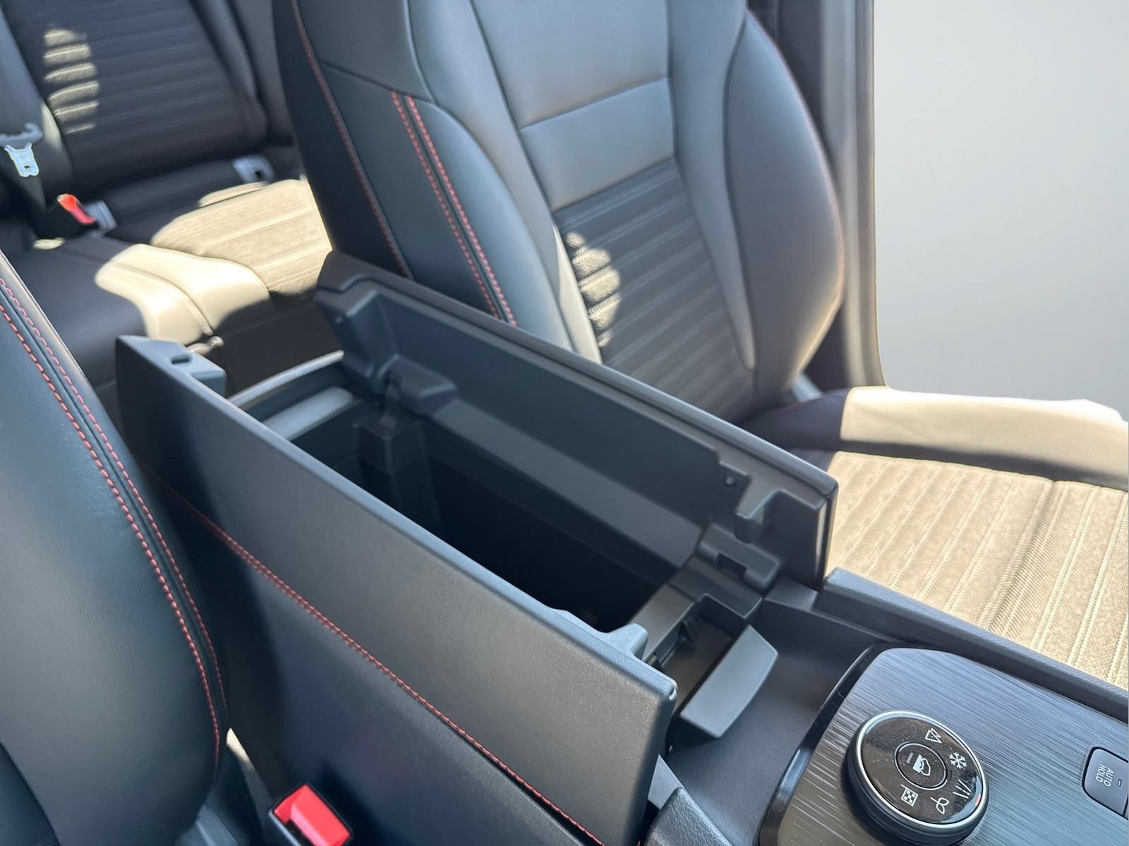 New 2026 Nissan Rogue SV AWD/4WD image 39