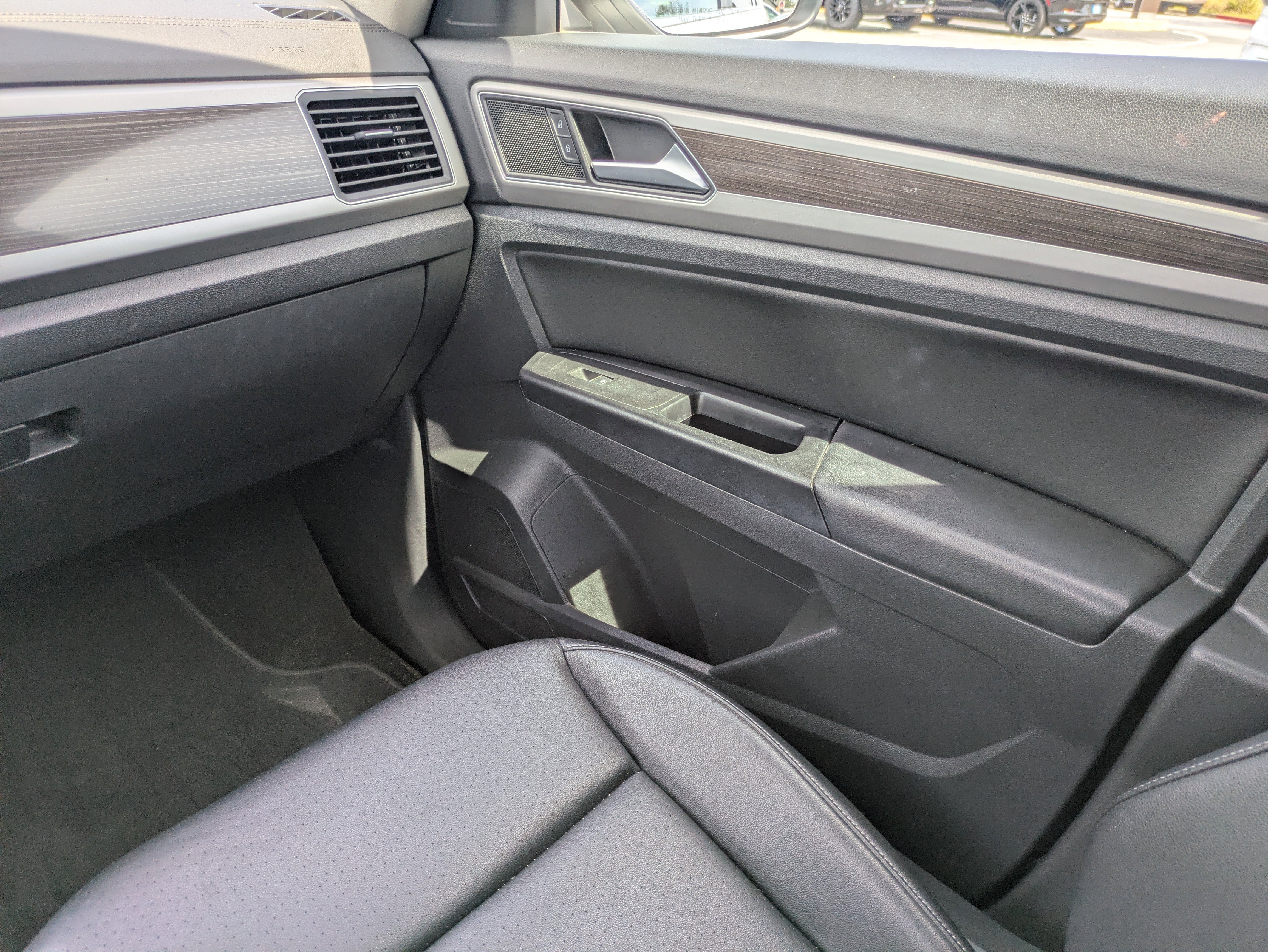 Used 2019 Volkswagen Atlas SE image 12