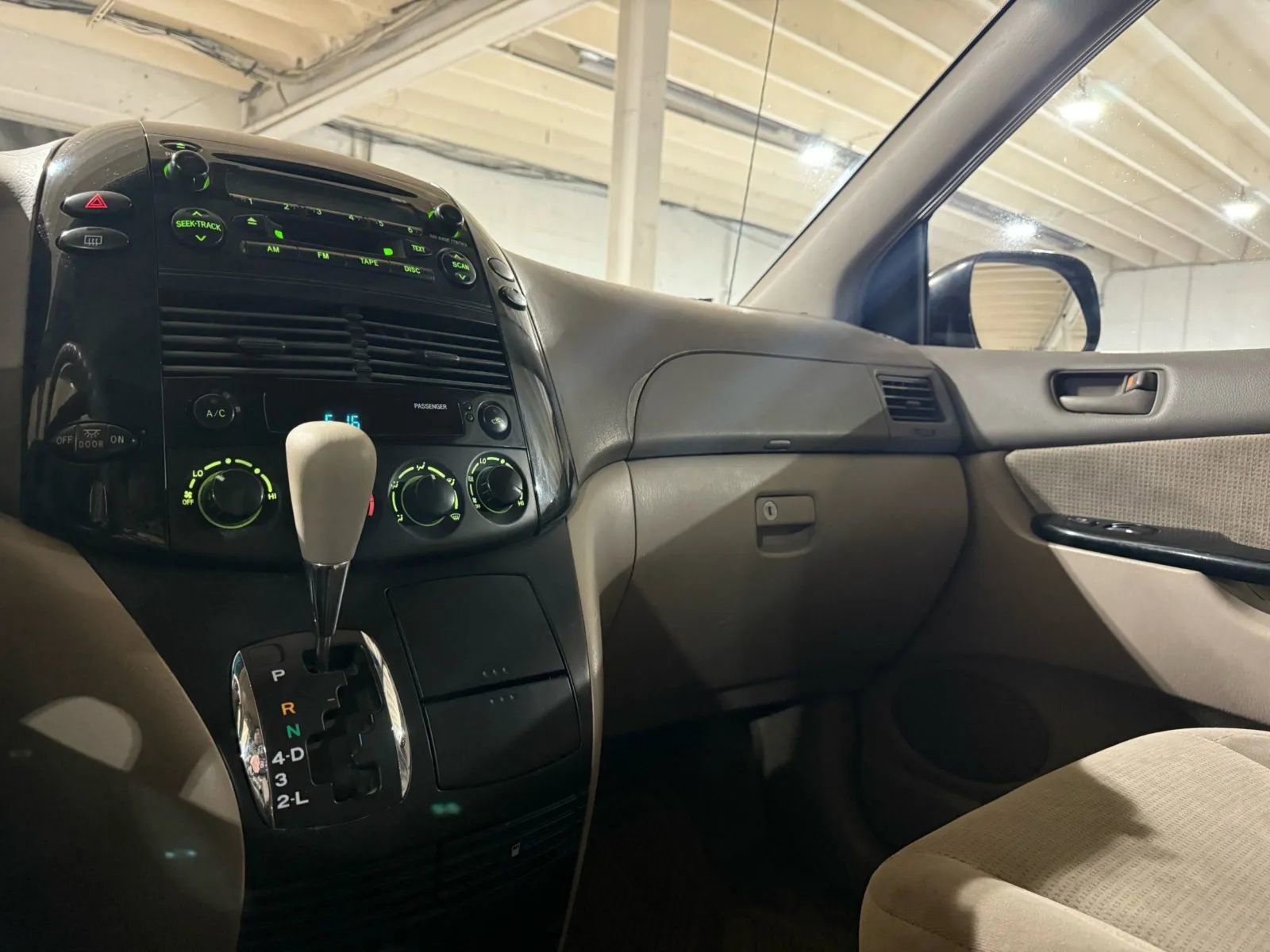 Used 2005 Toyota Sienna LE FWD image 13