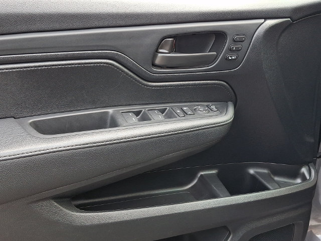 Used 2025 Honda Odyssey EX-L image 13
