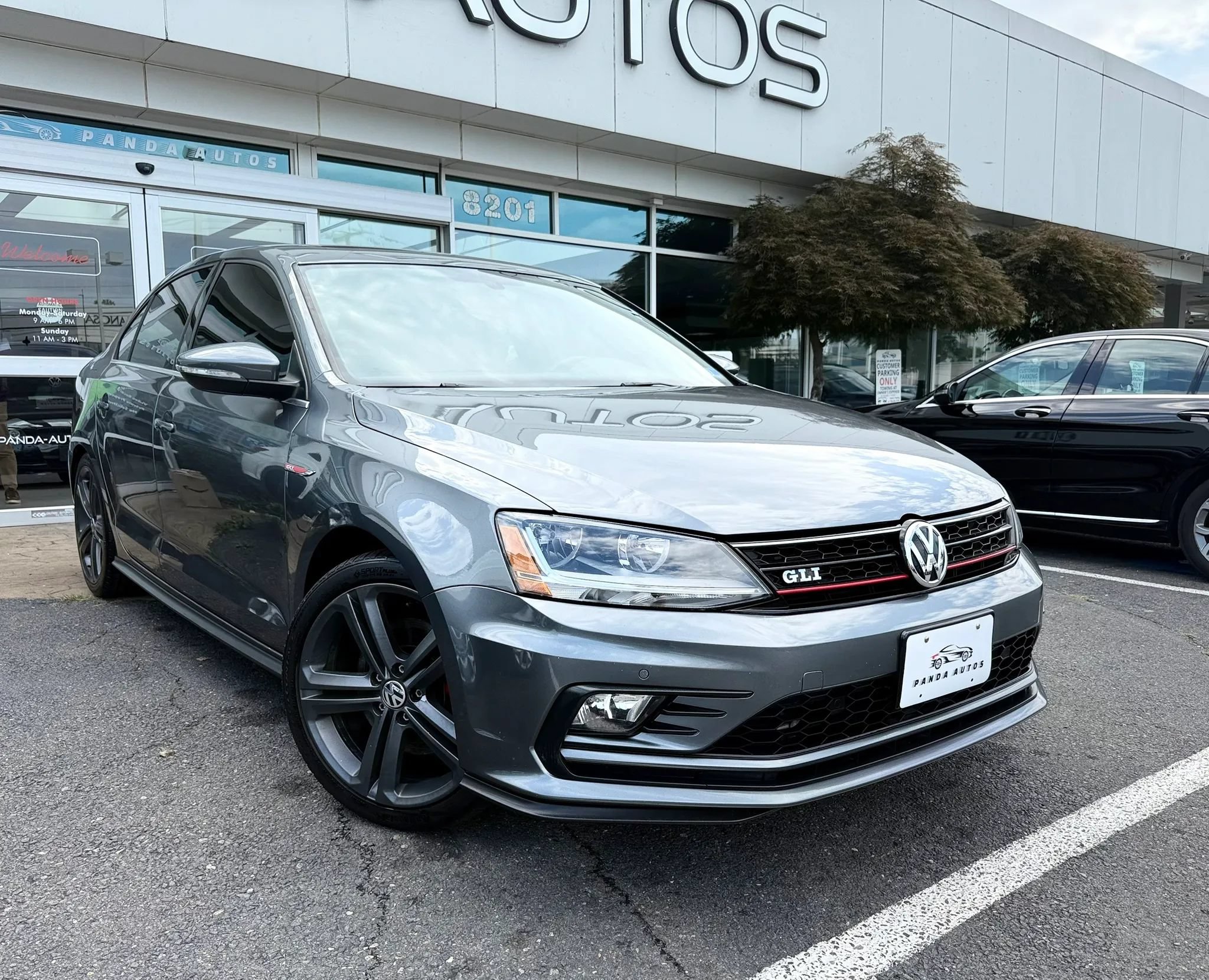 Used 2017 Volkswagen Jetta GLI FWD image 1