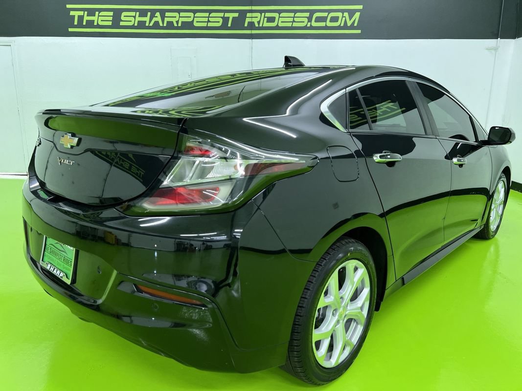 Used 2017 Chevrolet Volt Premier w/ Driver Confidence II Package FWD image 10