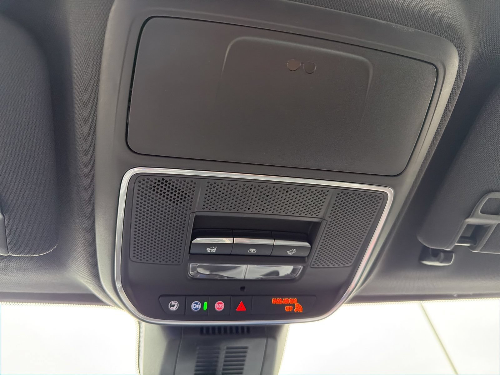 Used 2025 Chevrolet Equinox RS FWD image 20