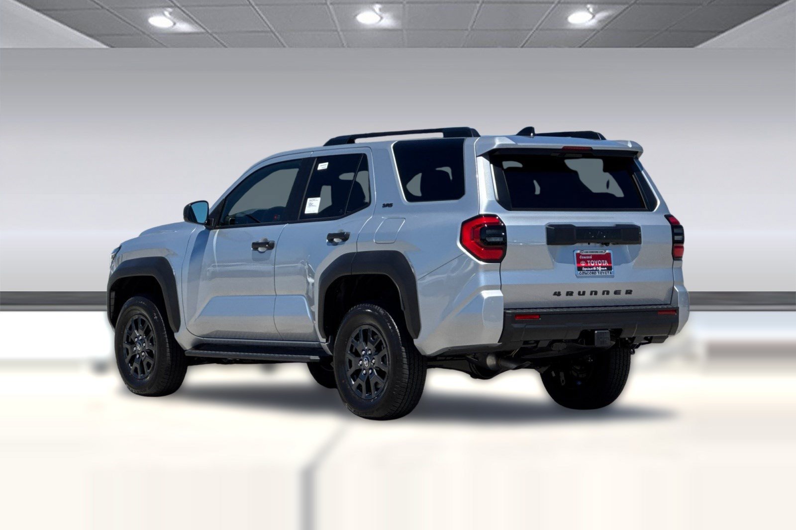 New 2026 Toyota 4Runner SR5 AWD/4WD image 3