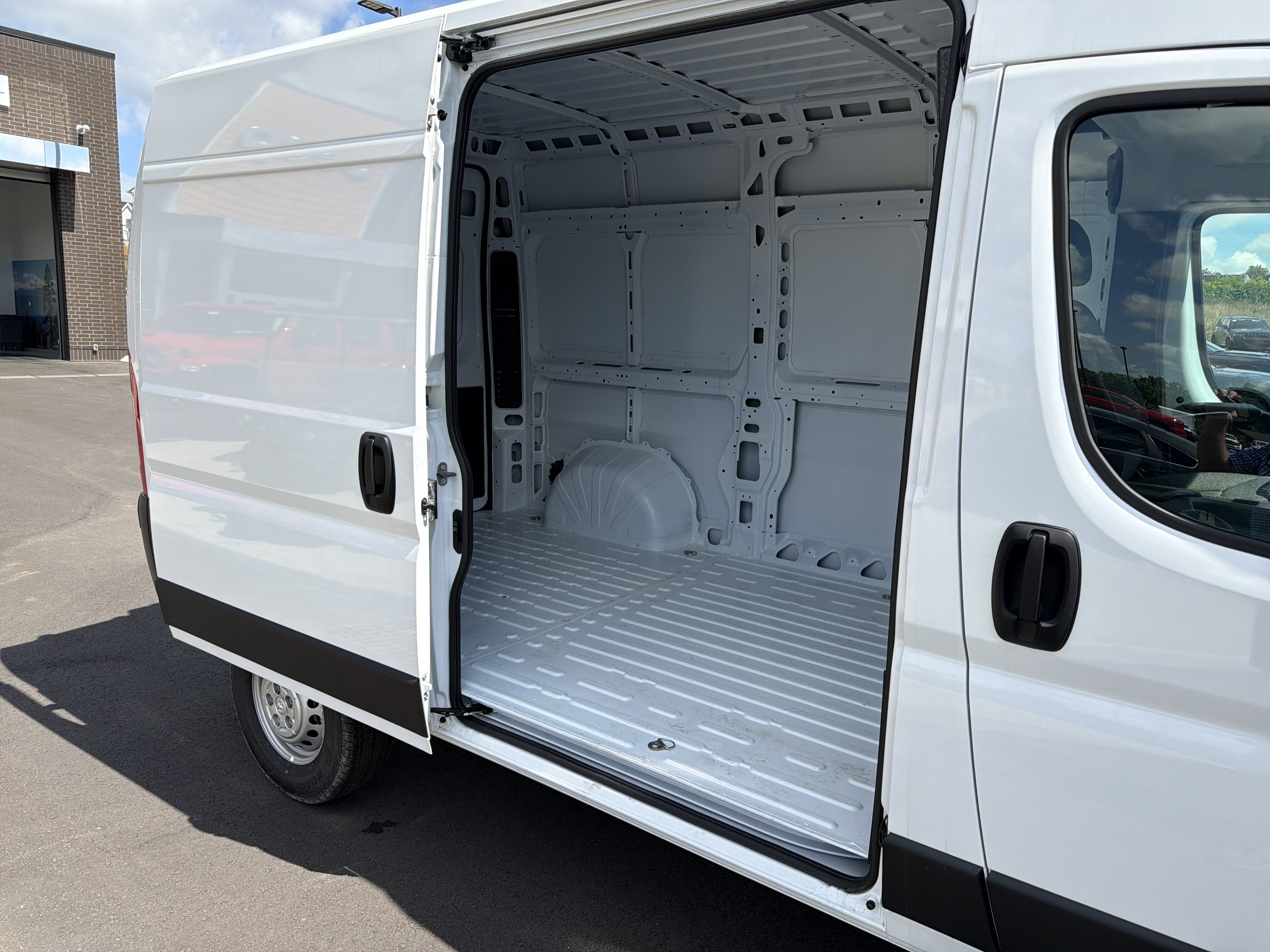 New 2026 RAM ProMaster 1500 FWD image 32