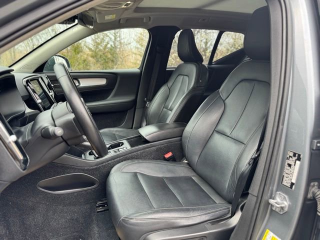 Used 2019 Volvo XC40 T5 Momentum AWD/4WD image 11