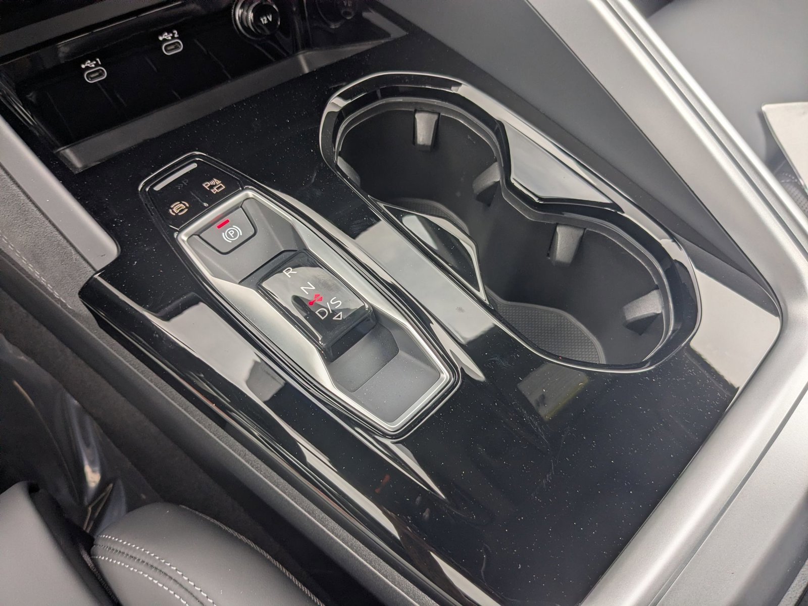 Used 2025 Audi SQ5 Prestige image 16