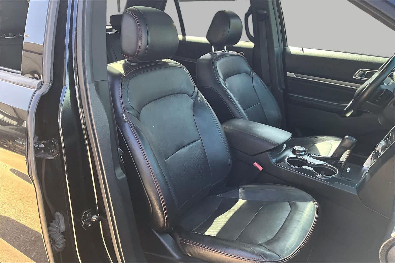 Used 2016 Ford Explorer Sport w/ Equipment Group 401A AWD/4WD image 9