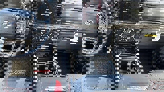 New 2025 Ford F250 Lariat w/ Lariat Ultimate Package image 39