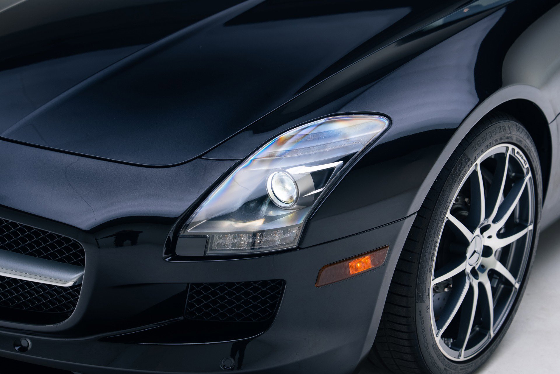 Used 2012 Mercedes-Benz SLS AMG image 10