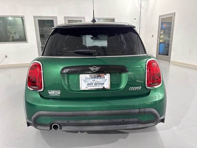 Used 2022 MINI Cooper 2-Door Hardtop FWD image 8