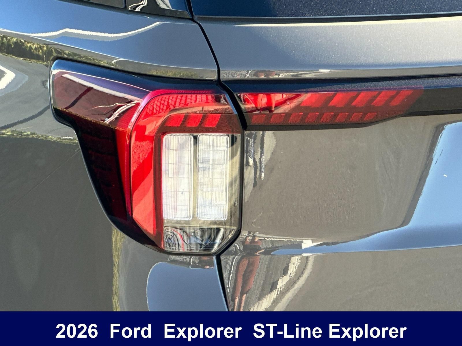 New 2026 Ford Explorer ST-Line w/ ST-Line Street Pack RWD image 40
