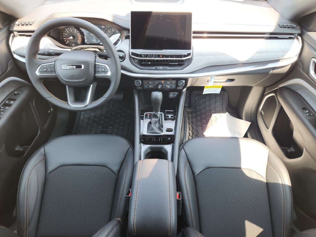 New 2026 Jeep Compass Latitude AWD/4WD image 19