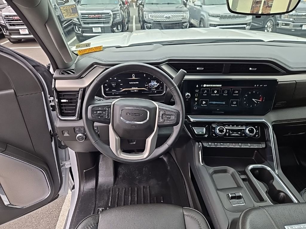 Used 2024 GMC Sierra 2500 Denali w/ Denali Reserve Package image 15