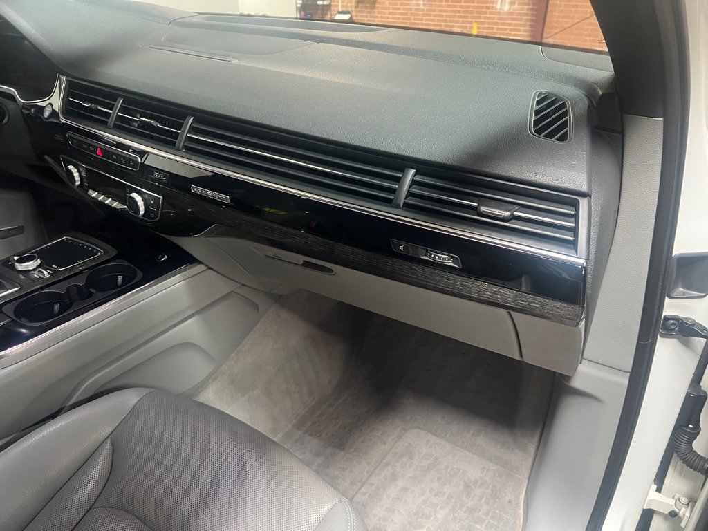 Used 2018 Audi Q7 3.0T Prestige image 23