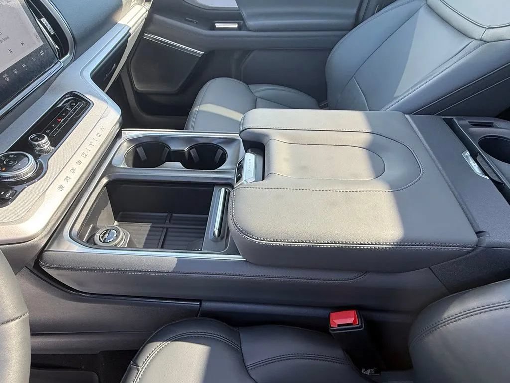 New 2027 Ford Expedition Active AWD/4WD image 21