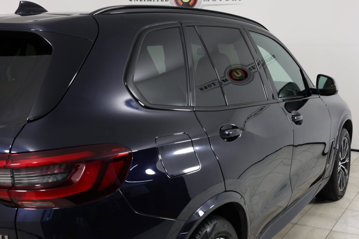 Used 2023 BMW X5 M50i w/ Climate Comfort Package AWD/4WD image 45