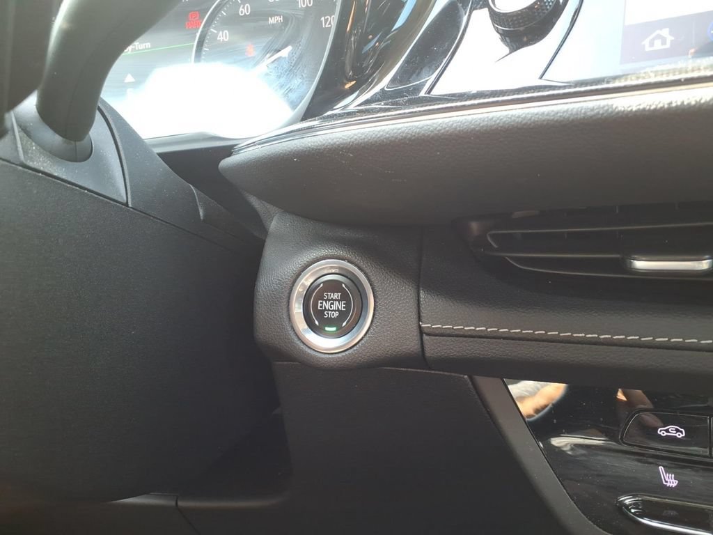 Used 2023 Buick Envision Essence AWD/4WD image 21