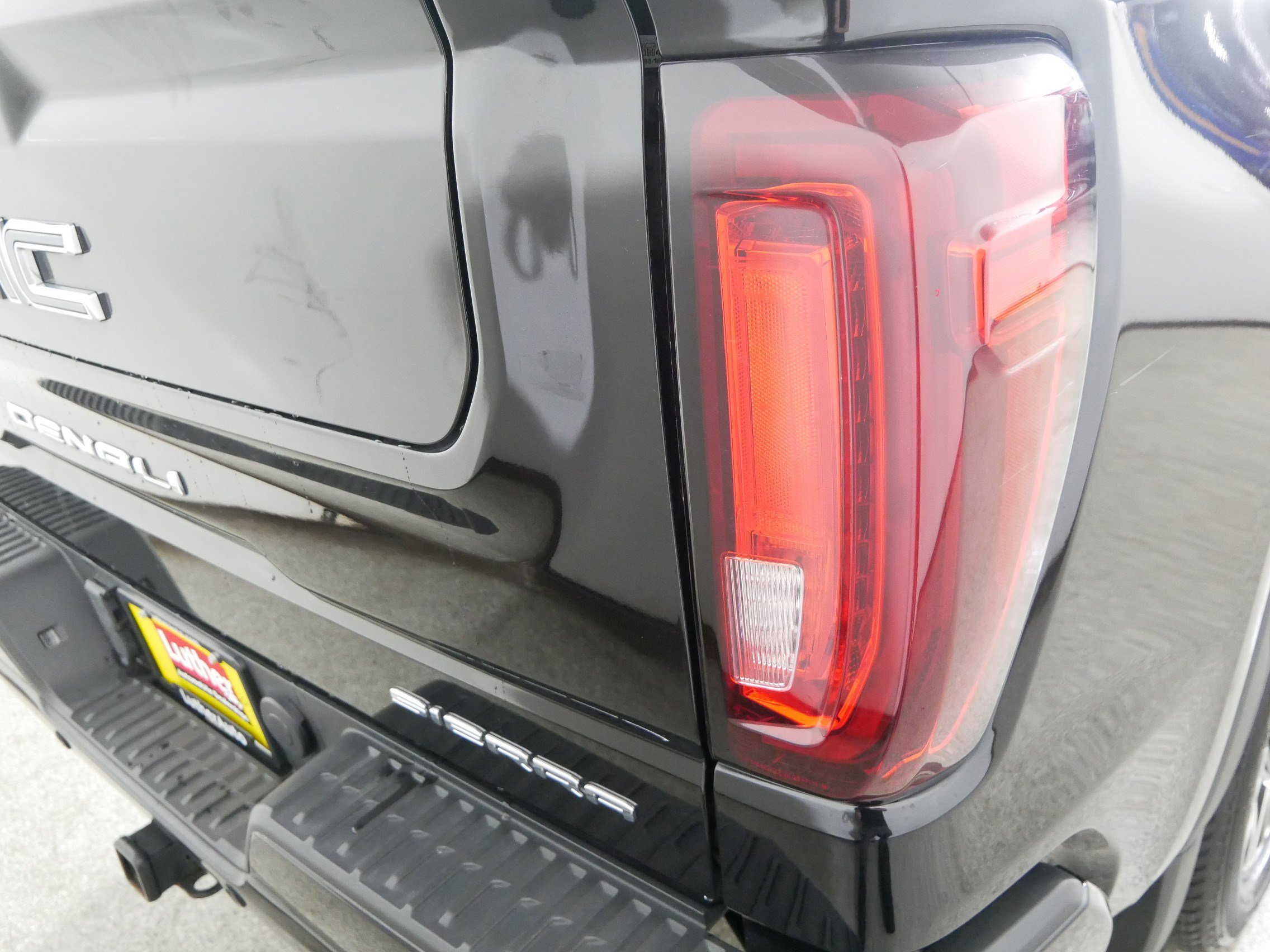 Used 2022 GMC Sierra 1500 Denali Ultimate image 17