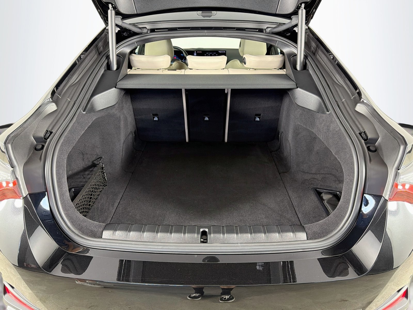 Certified 2023 BMW i4 eDrive40 w/ Premium Package RWD image 27