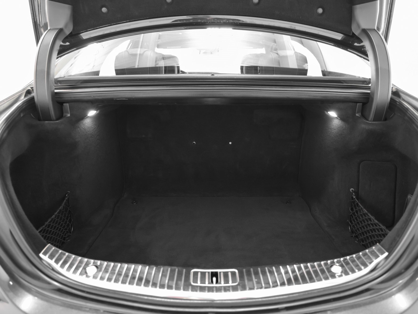 Used 2020 Mercedes-Benz S 63 AMG 4MATIC Sedan image 23