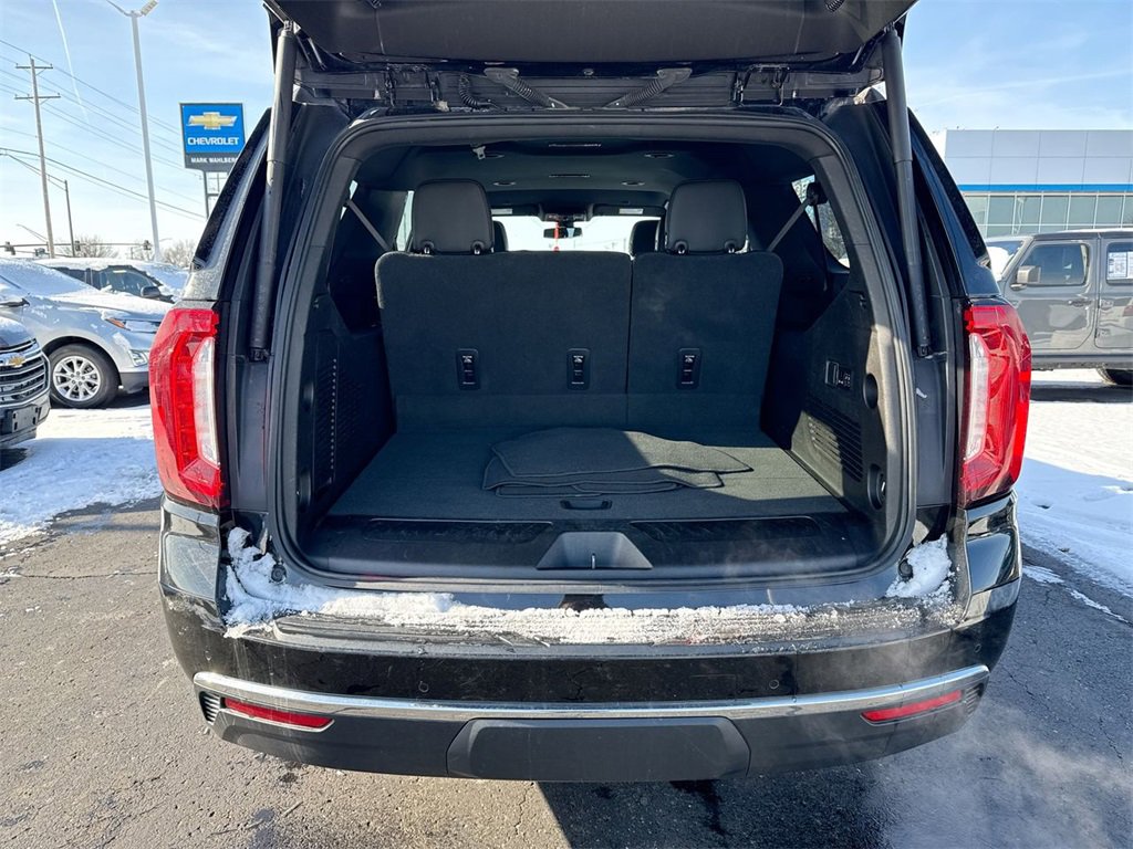 Used 2021 GMC Yukon XL SLT image 25