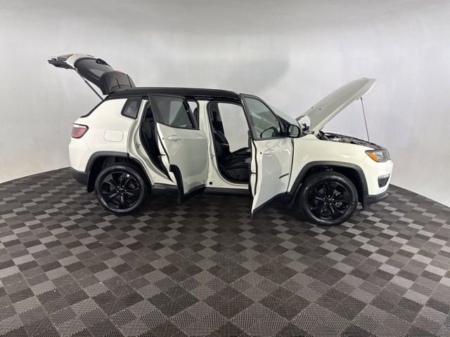 Used 2018 Jeep Compass Latitude w/ Popular Equipment Group AWD/4WD image 13