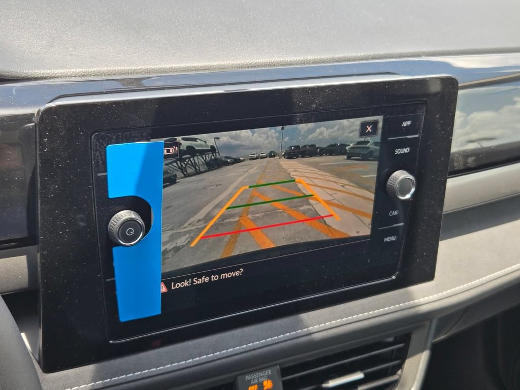 New 2026 Volkswagen Taos SE FWD image 10
