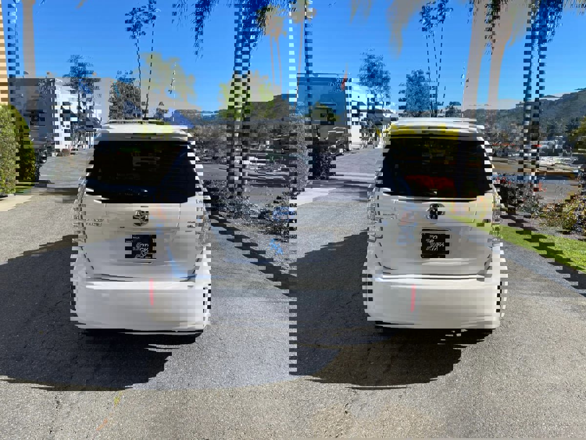 Used 2012 Toyota Prius V Five FWD image 6