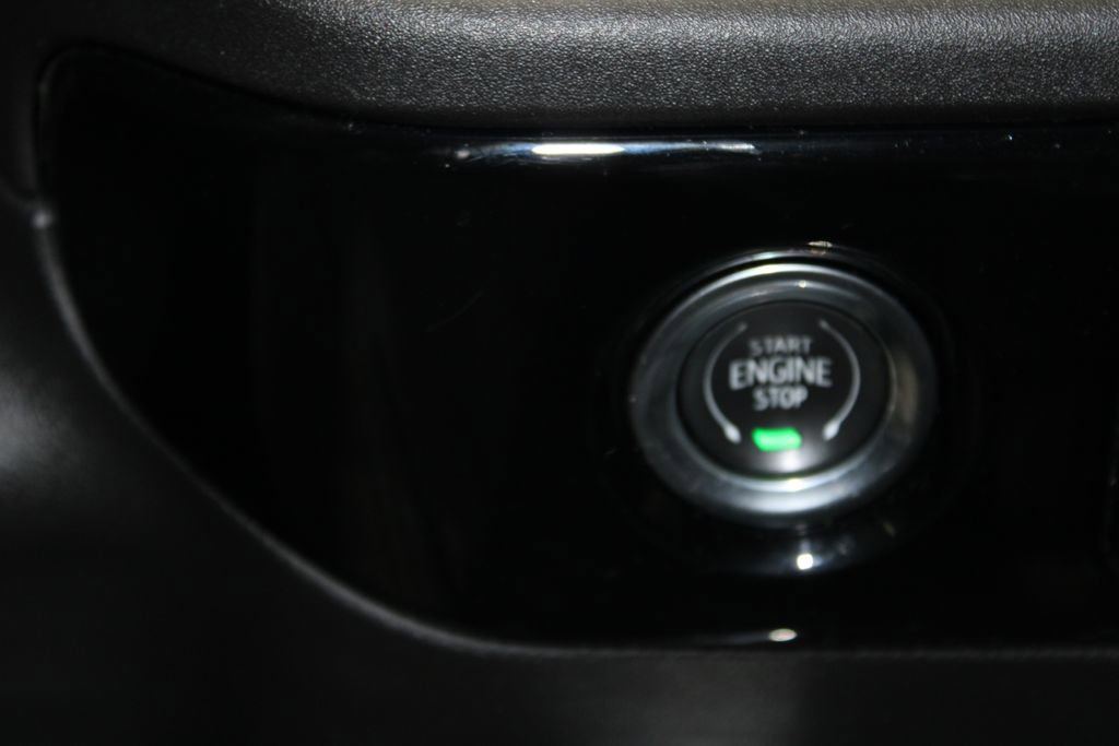 Used 2023 Chevrolet Silverado 1500 LT image 40