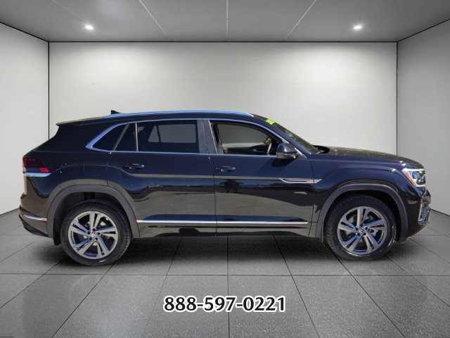 Certified 2024 Volkswagen Atlas Cross Sport SEL R-Line AWD/4WD image 6