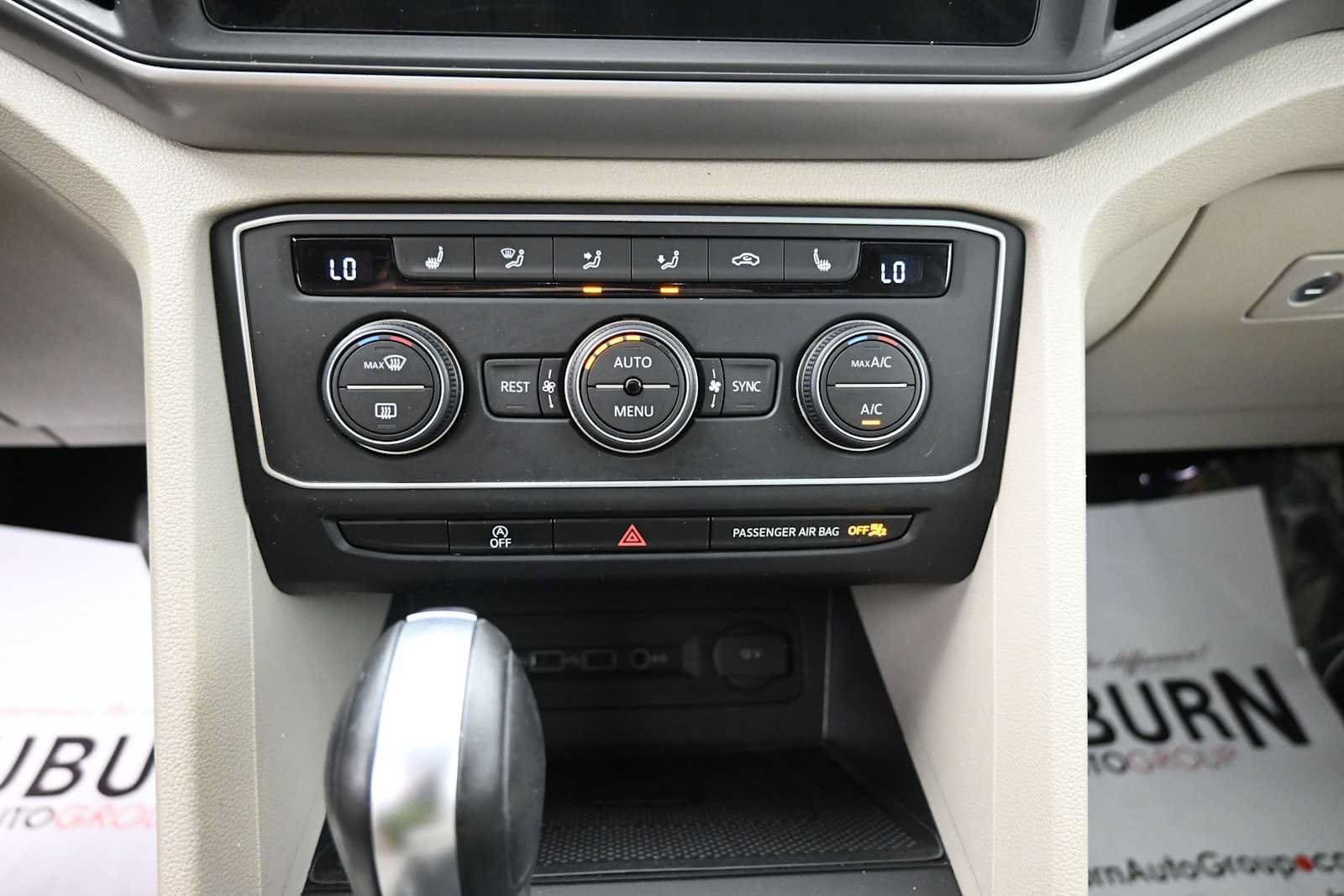 Used 2021 Volkswagen Atlas SE w/ Panoramic Sunroof Package AWD/4WD image 9