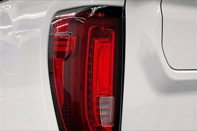 Used 2022 GMC Sierra 3500 Denali w/ Denali Ultimate Package image 32