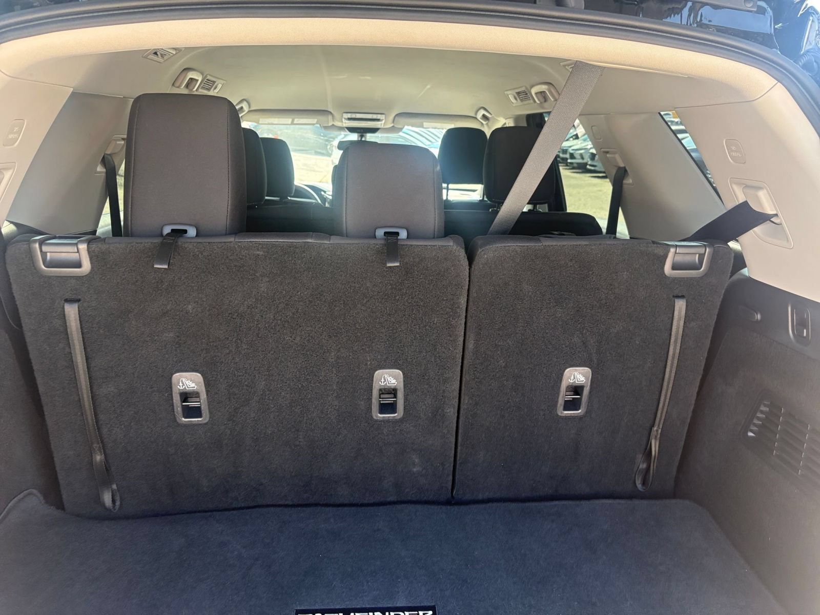 Used 2026 Nissan Pathfinder SV FWD image 38