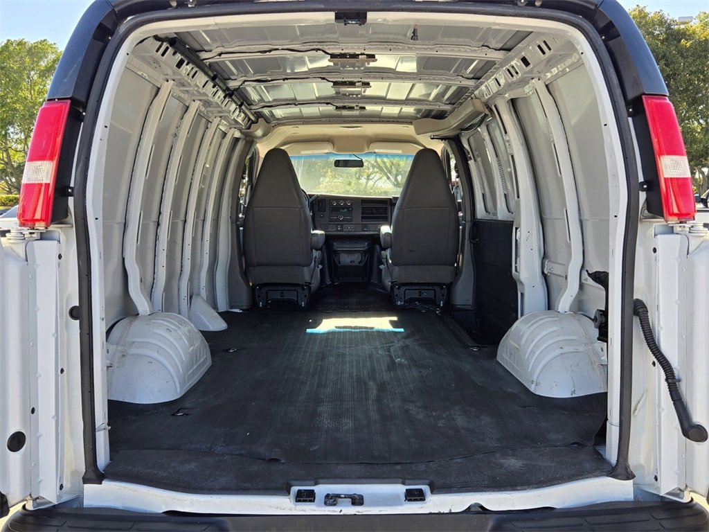 Used 2023 Chevrolet Express 2500 w/ Driver Convenience Package image 12