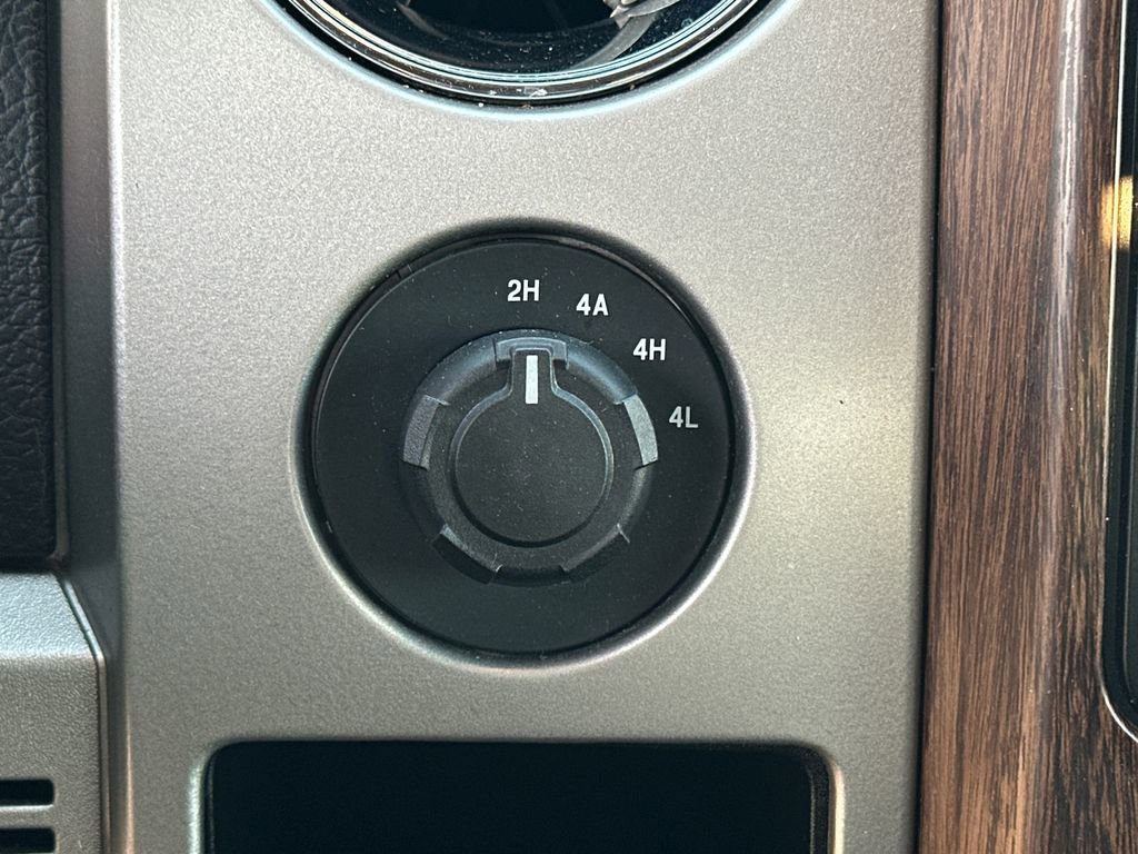 Used 2013 Ford F150 Lariat image 27