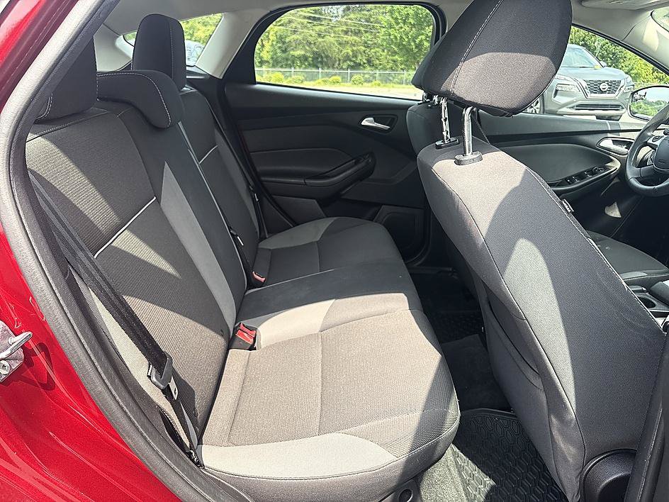 Used 2013 Ford Focus SE FWD image 19