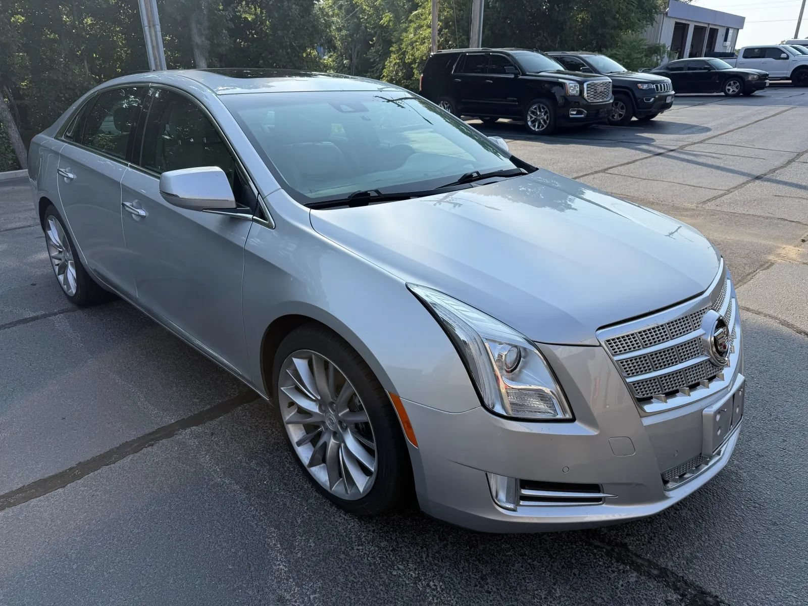 Used 2013 Cadillac XTS Platinum AWD/4WD image 5