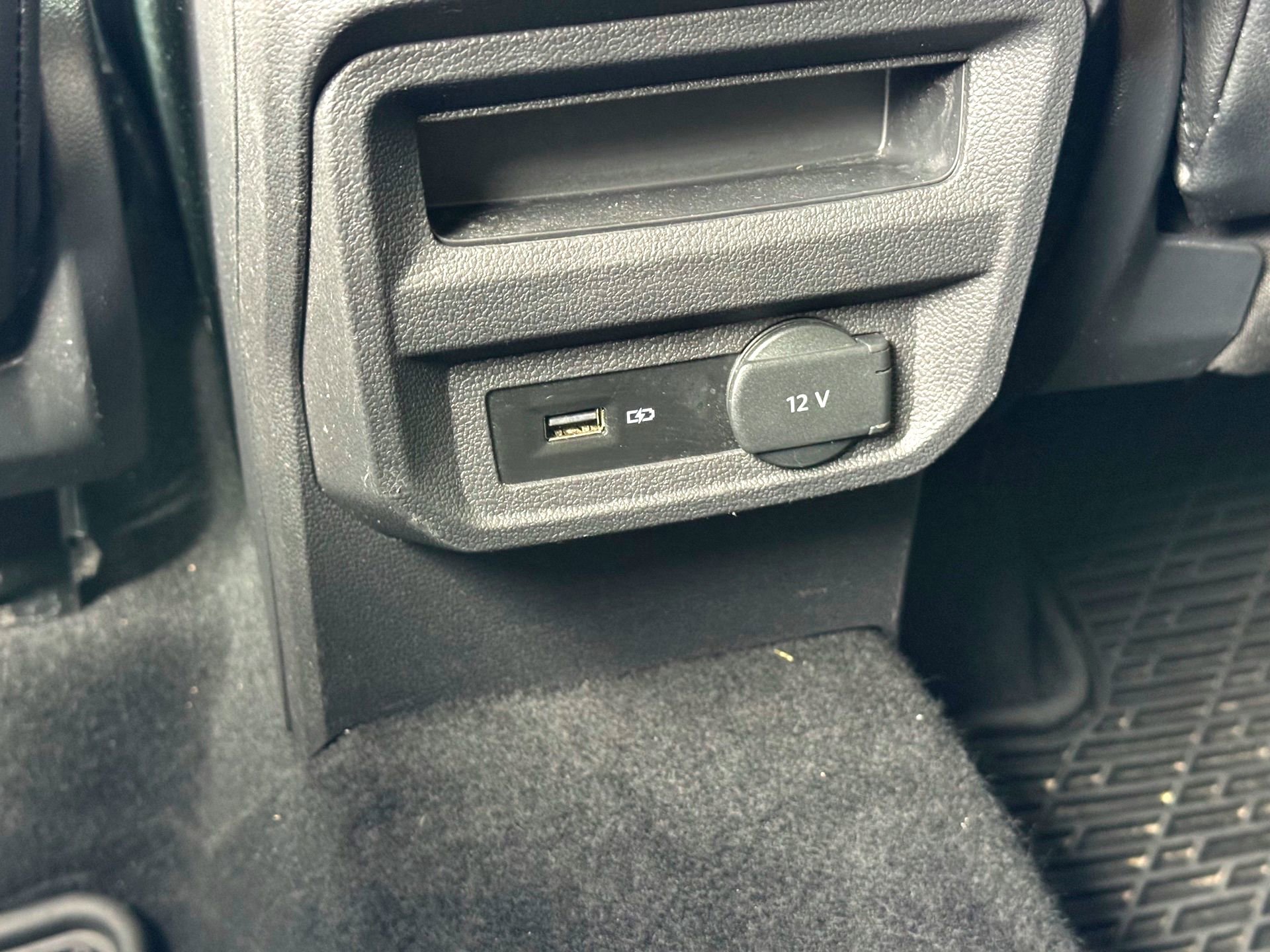 Used 2019 Volkswagen Tiguan SE image 19