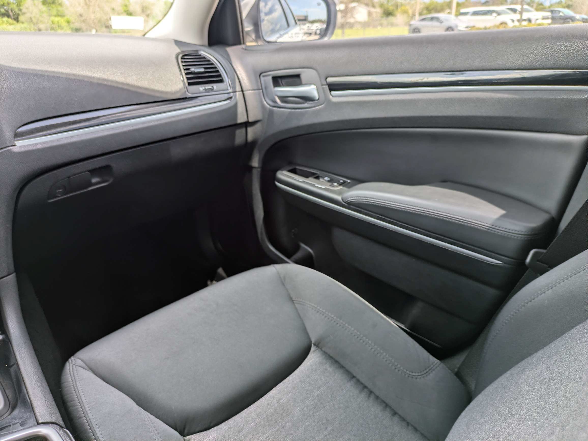Used 2023 Chrysler 300 Touring RWD image 18