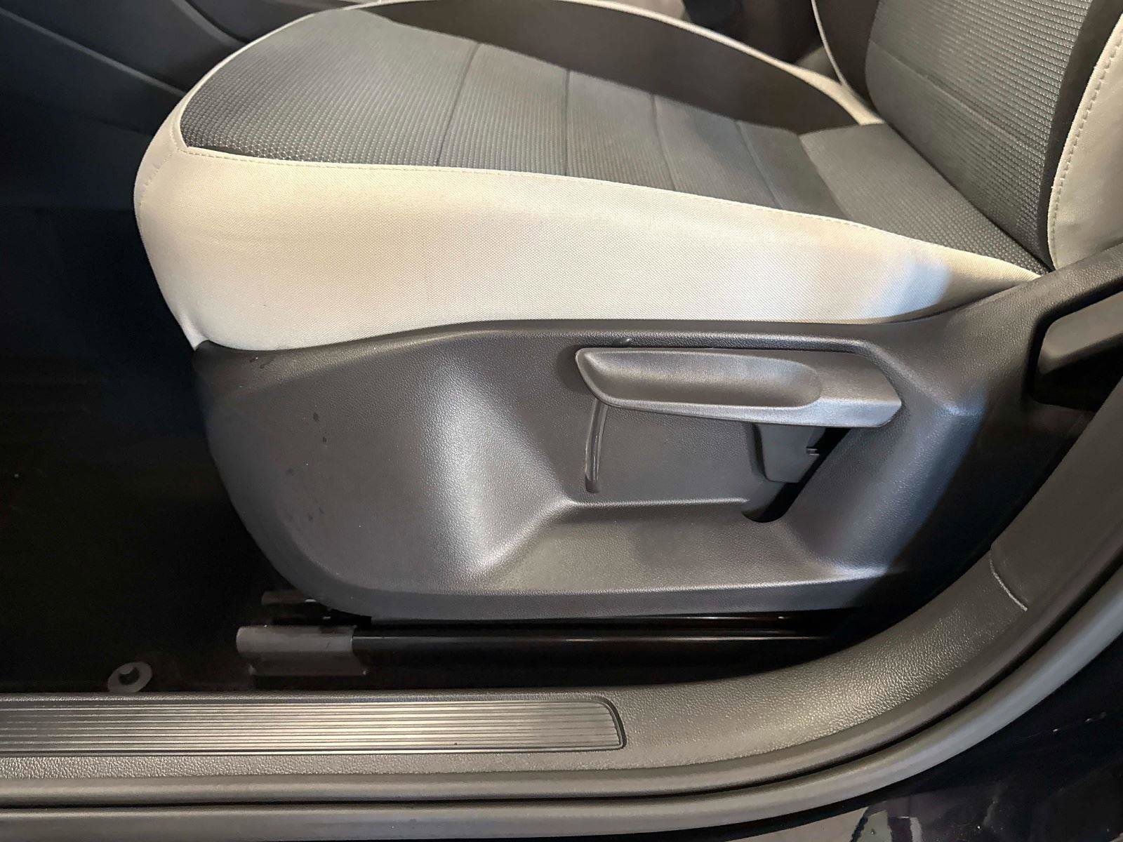 New 2026 Volkswagen Taos S image 19