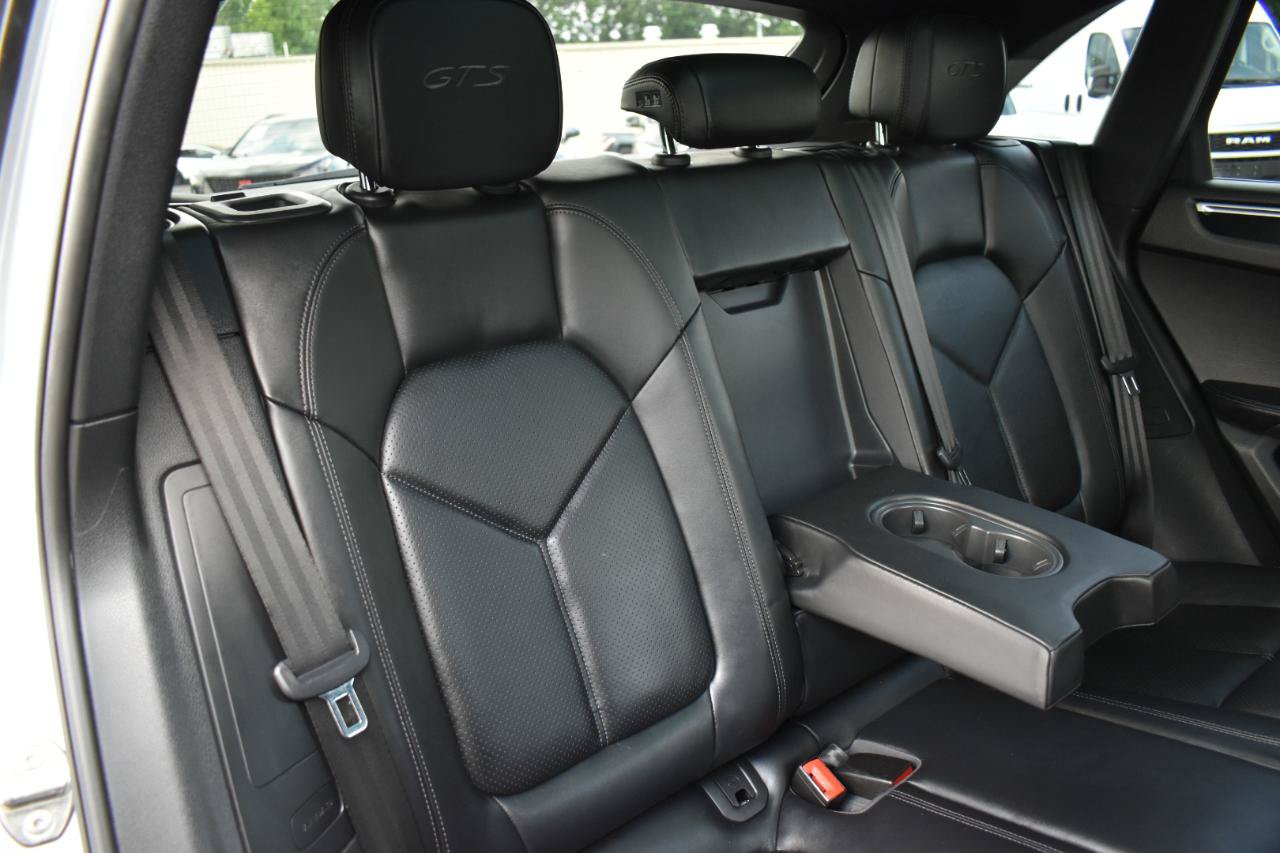Used 2017 Porsche Macan GTS AWD/4WD image 28