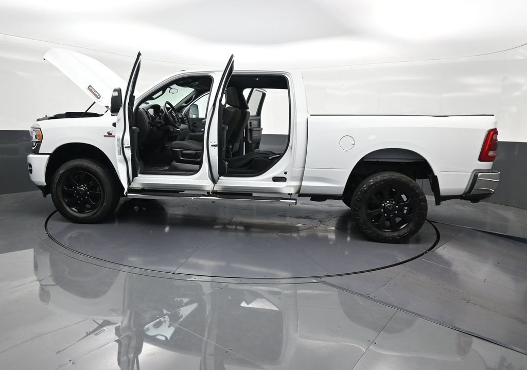 Used 2024 RAM 2500 Tradesman w/ Chrome Appearance Group AWD/4WD image 35
