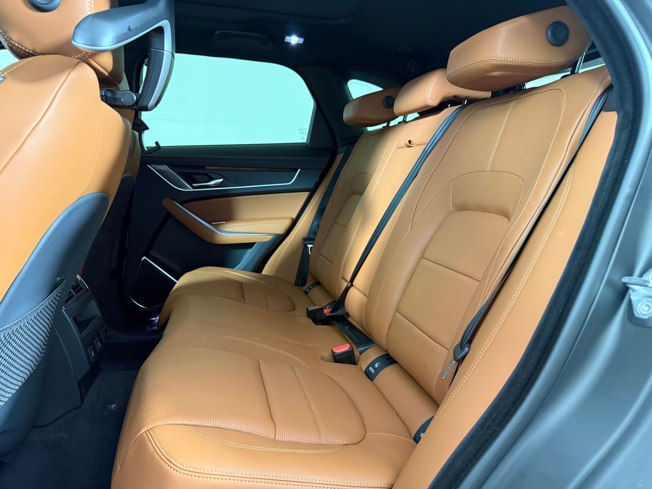New 2026 Jaguar F-PACE R-Dynamic S AWD/4WD image 21