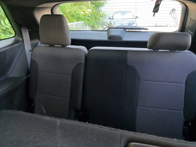 Used 2023 Chevrolet Traverse LT w/ LPO, Cargo Package FWD image 13