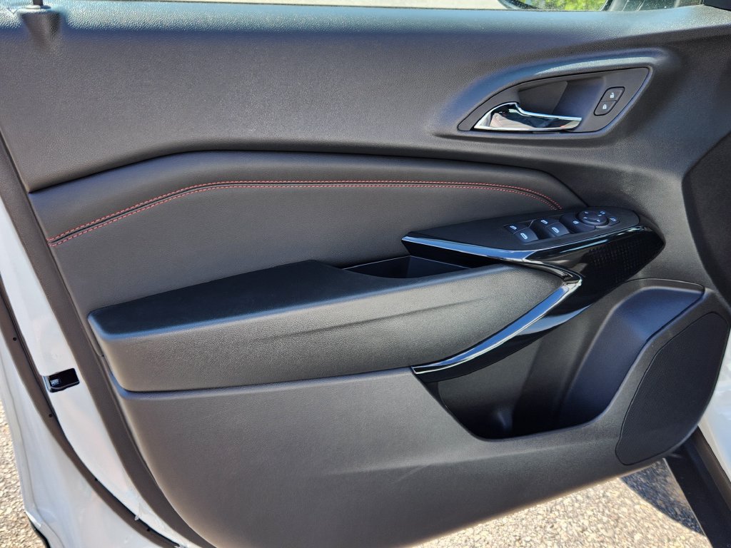 New 2026 Chevrolet Trax RS w/ Driver Confidence Package FWD image 8